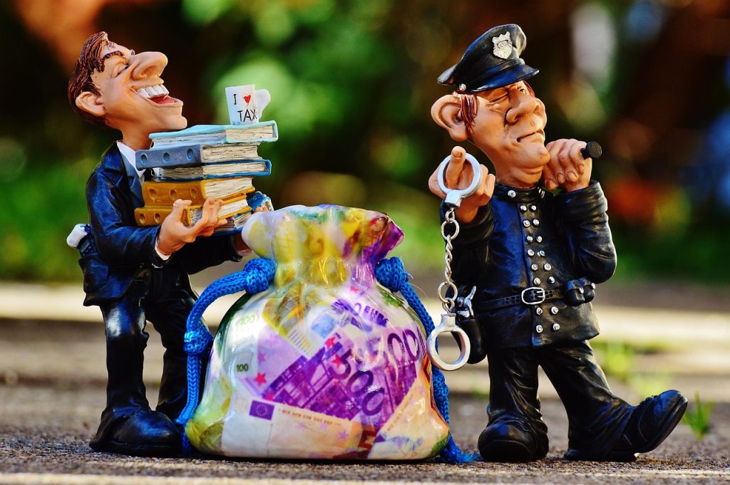 taxes, tax evasion, police-1027103.jpg