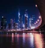 Dubai'de Şirket Kurmanın Avantajları: 2025 Güncel Rehber